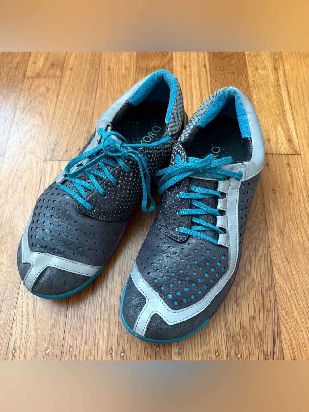 Skora Core Minimal Running Shoes